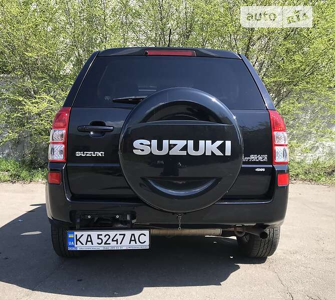 Седан Suzuki Grand Vitara 2012 в Киеве