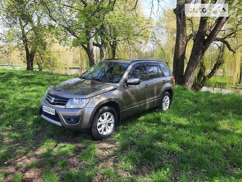 Внедорожник / Кроссовер Suzuki Grand Vitara 2015 в Смеле