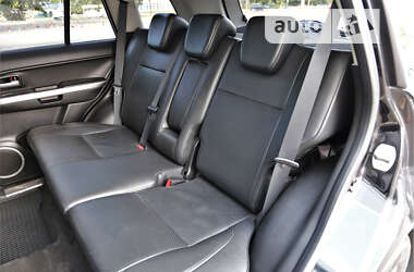 Внедорожник / Кроссовер Suzuki Grand Vitara 2010 в 