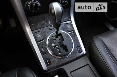 Внедорожник / Кроссовер Suzuki Grand Vitara 2010 в 