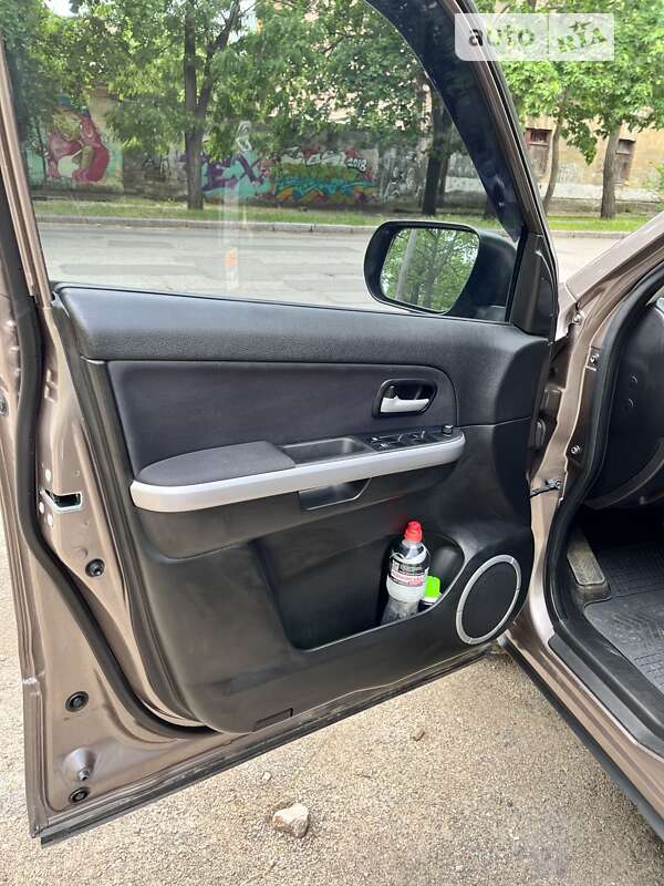 Седан Suzuki Grand Vitara 2016 в Миколаєві фото 11 Седан Suzuki Grand Vitara 2016 в Миколаєві