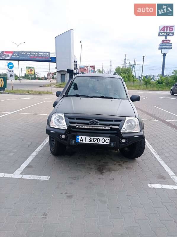 Седан Suzuki Grand Vitara 2004 в Киеве