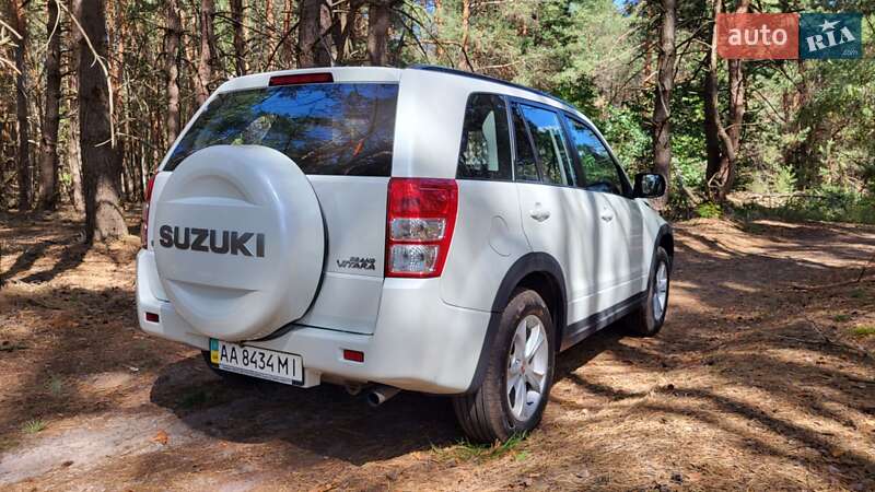 Внедорожник / Кроссовер Suzuki Grand Vitara 2012 в Киеве