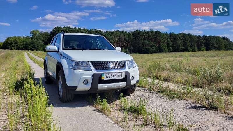 Внедорожник / Кроссовер Suzuki Grand Vitara 2012 в Киеве