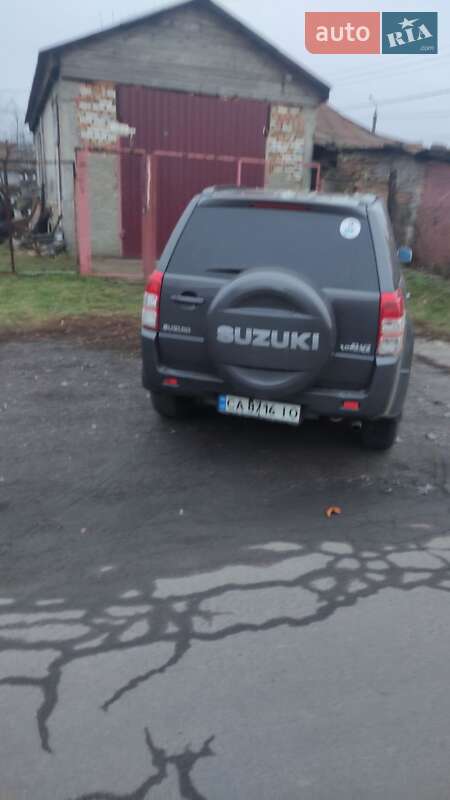 Внедорожник / Кроссовер Suzuki Grand Vitara 2010 в Смеле