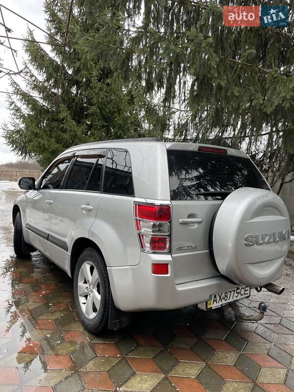 Внедорожник / Кроссовер Suzuki Grand Vitara 2009 в Краснокутске