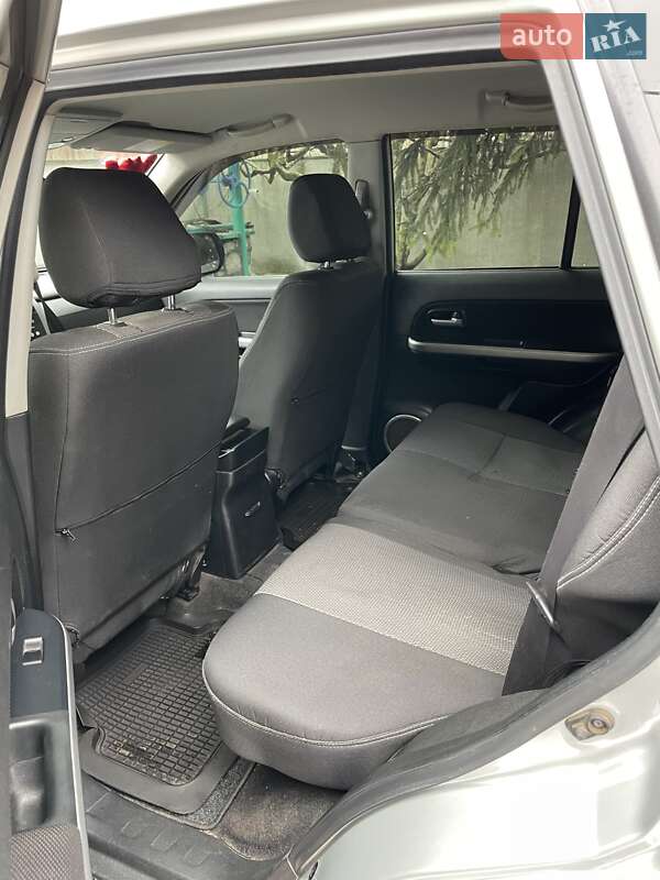 Внедорожник / Кроссовер Suzuki Grand Vitara 2009 в Краснокутске