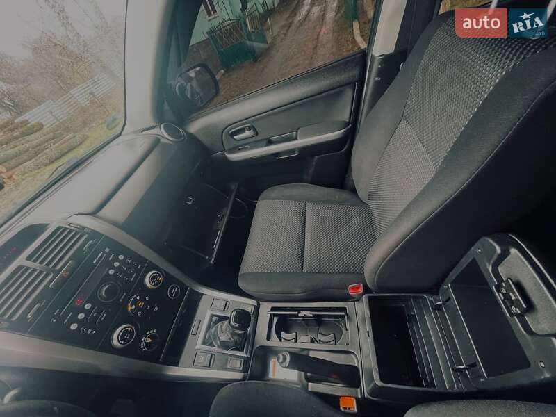 Позашляховик / Кросовер Suzuki Grand Vitara 2008 в Умані