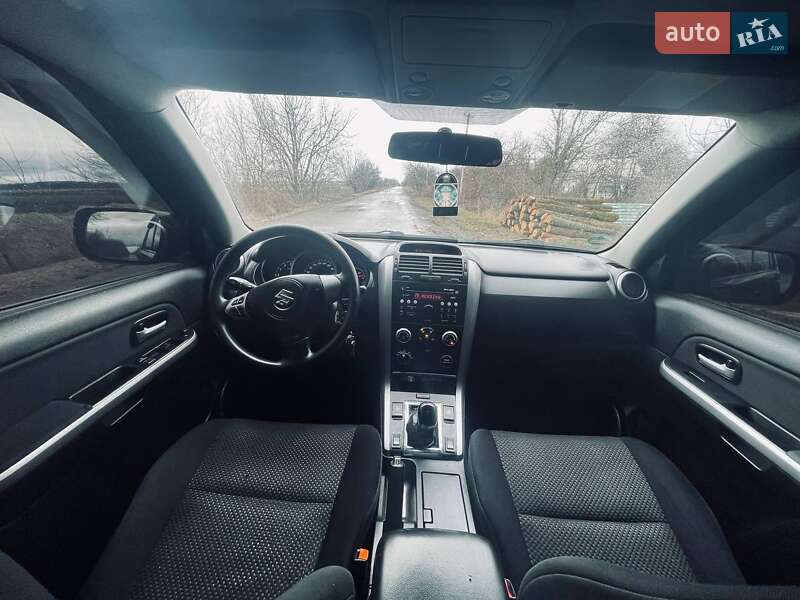 Позашляховик / Кросовер Suzuki Grand Vitara 2008 в Умані