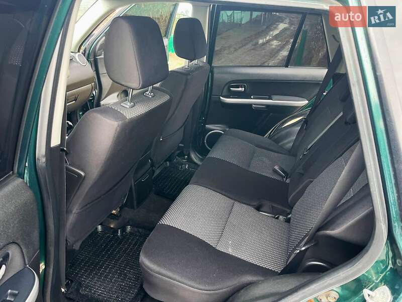 Позашляховик / Кросовер Suzuki Grand Vitara 2008 в Умані