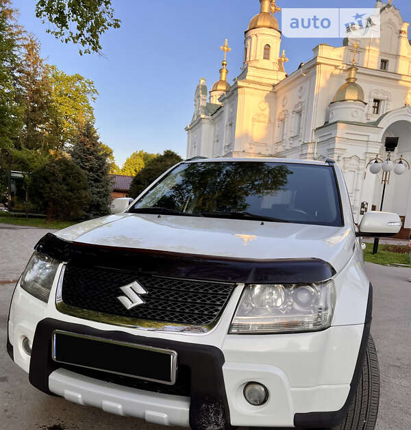 Внедорожник / Кроссовер Suzuki Grand Vitara 2010 в Полтаве