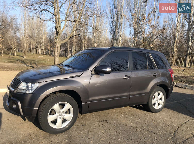 Внедорожник / Кроссовер Suzuki Grand Vitara 2011 в Николаеве