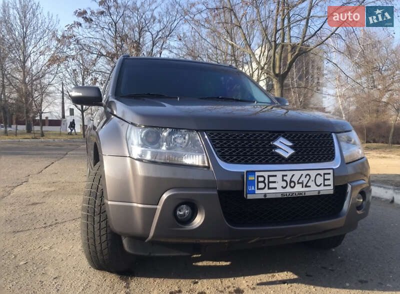 Внедорожник / Кроссовер Suzuki Grand Vitara 2011 в Николаеве
