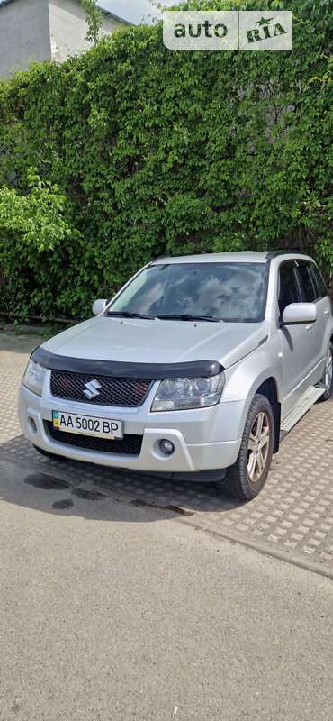 Позашляховик / Кросовер Suzuki Grand Vitara 2006 в Києві