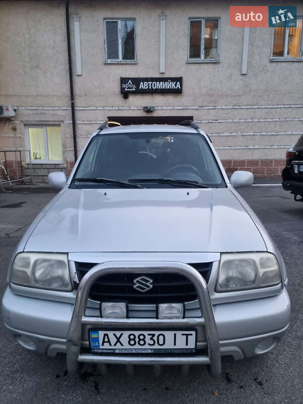 Внедорожник / Кроссовер Suzuki Grand Vitara 2004 в Харькове