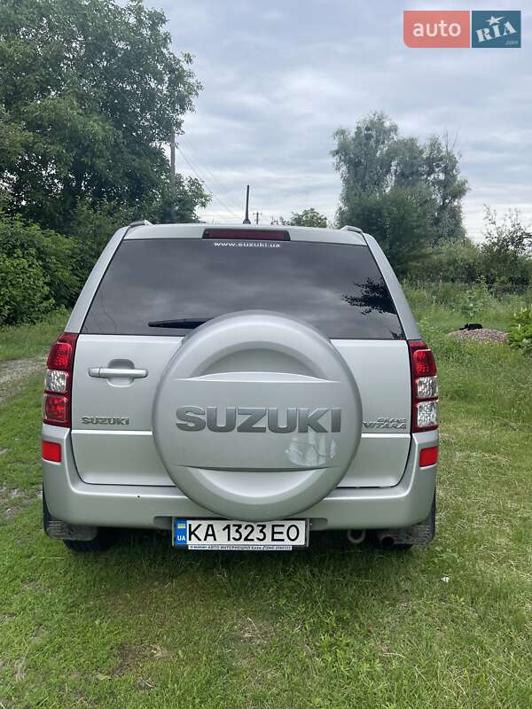 Внедорожник / Кроссовер Suzuki Grand Vitara 2006 в Киеве