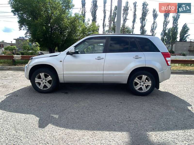 Внедорожник / Кроссовер Suzuki Grand Vitara 2006 в Киеве фото 4 Внедорожник / Кроссовер Suzuki Grand Vitara 2006 в Киеве