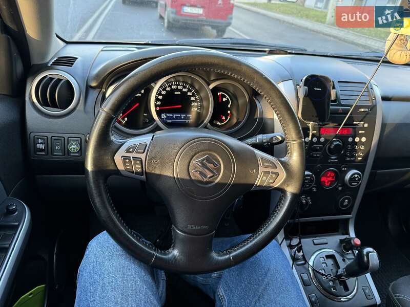 Позашляховик / Кросовер Suzuki Grand Vitara 2015 в Луцьку