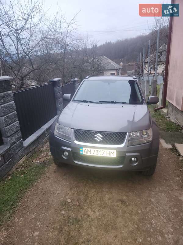 Внедорожник / Кроссовер Suzuki Grand Vitara 2007 в Ждениеве фото 3 Внедорожник / Кроссовер Suzuki Grand Vitara 2007 в Ждениеве