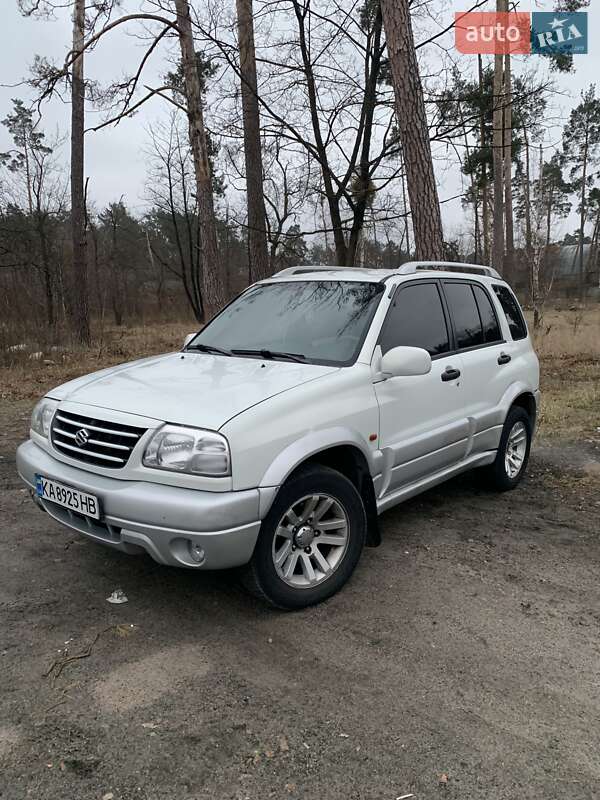 Позашляховик / Кросовер Suzuki Grand Vitara 2004 в Бучі