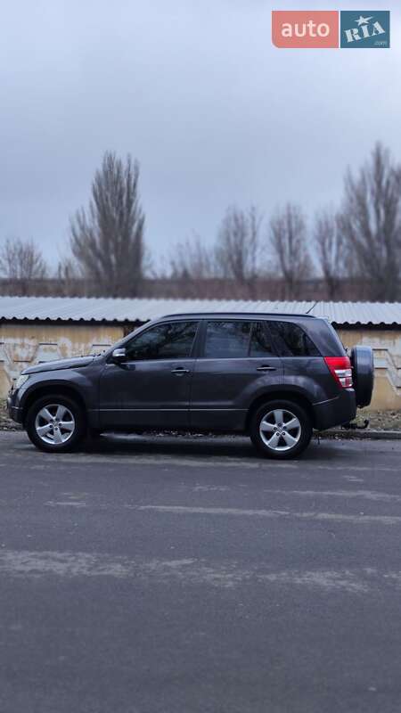 Внедорожник / Кроссовер Suzuki Grand Vitara 2010 в Каменском