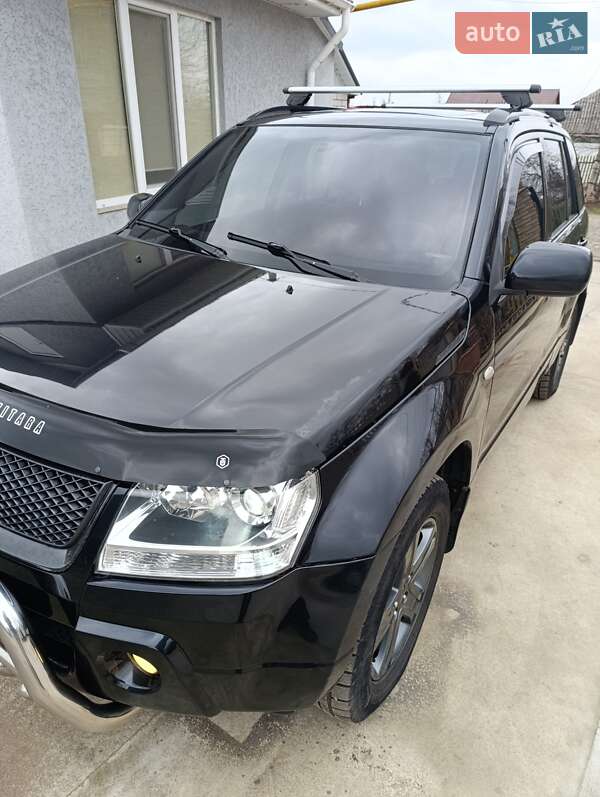 Внедорожник / Кроссовер Suzuki Grand Vitara 2006 в Первомайске