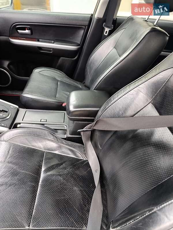 Внедорожник / Кроссовер Suzuki Grand Vitara 2006 в Первомайске