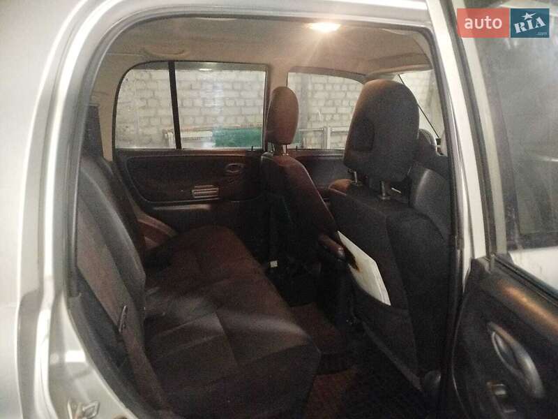 Внедорожник / Кроссовер Suzuki Grand Vitara 2003 в Конотопе