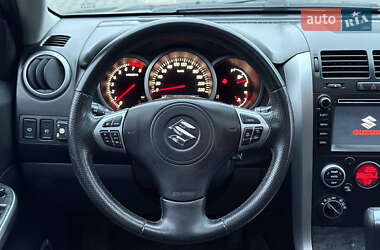 Позашляховик / Кросовер Suzuki Grand Vitara 2010 в 