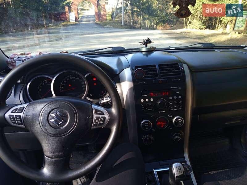 Внедорожник / Кроссовер Suzuki Grand Vitara 2009 в Надворной
