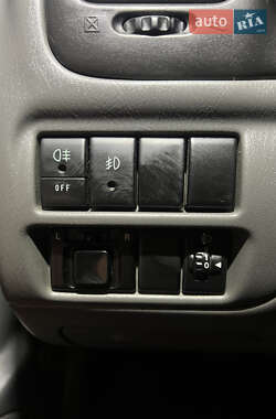 Внедорожник / Кроссовер Suzuki Grand Vitara 2001 в 