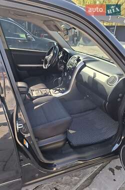 Внедорожник / Кроссовер Suzuki Grand Vitara 2014 в 