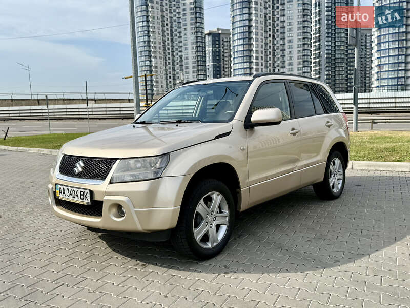 Позашляховик / Кросовер Suzuki Grand Vitara 2006 в 