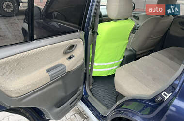 Позашляховик / Кросовер Suzuki Grand Vitara 2001 в 