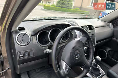 Внедорожник / Кроссовер Suzuki Grand Vitara 2014 в 
