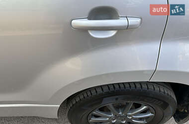 Позашляховик / Кросовер Suzuki Grand Vitara 2009 в 