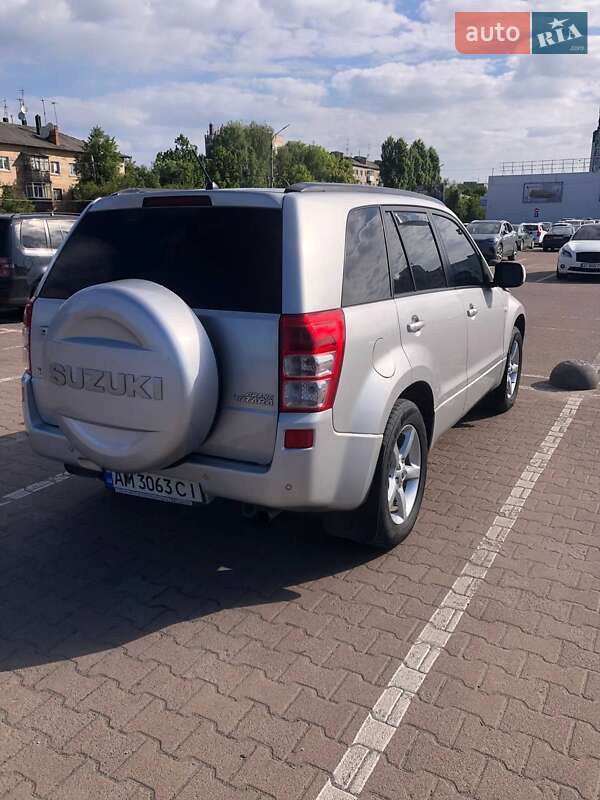 Позашляховик / Кросовер Suzuki Grand Vitara 2008 в Житомирі