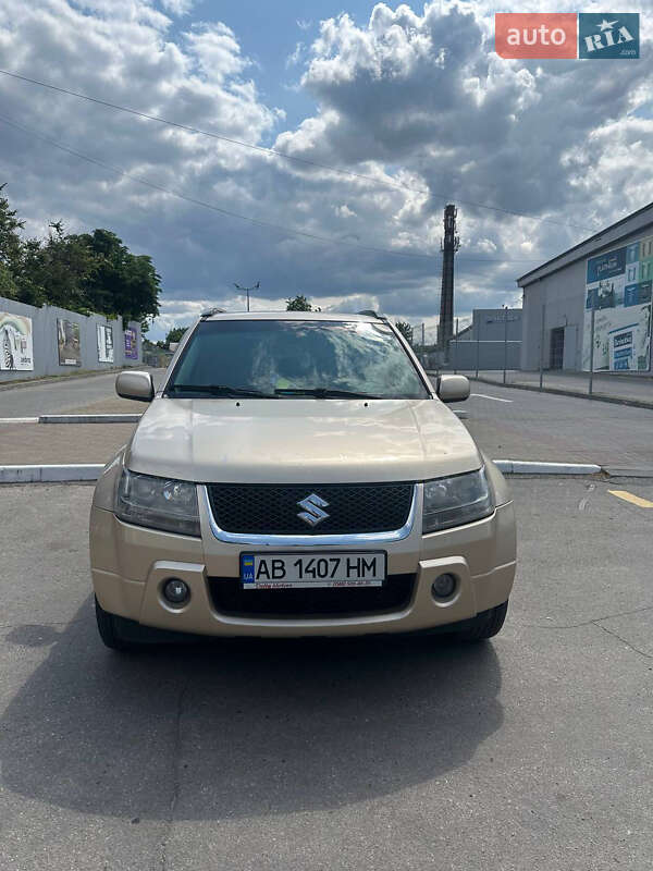 Позашляховик / Кросовер Suzuki Grand Vitara 2007 в 