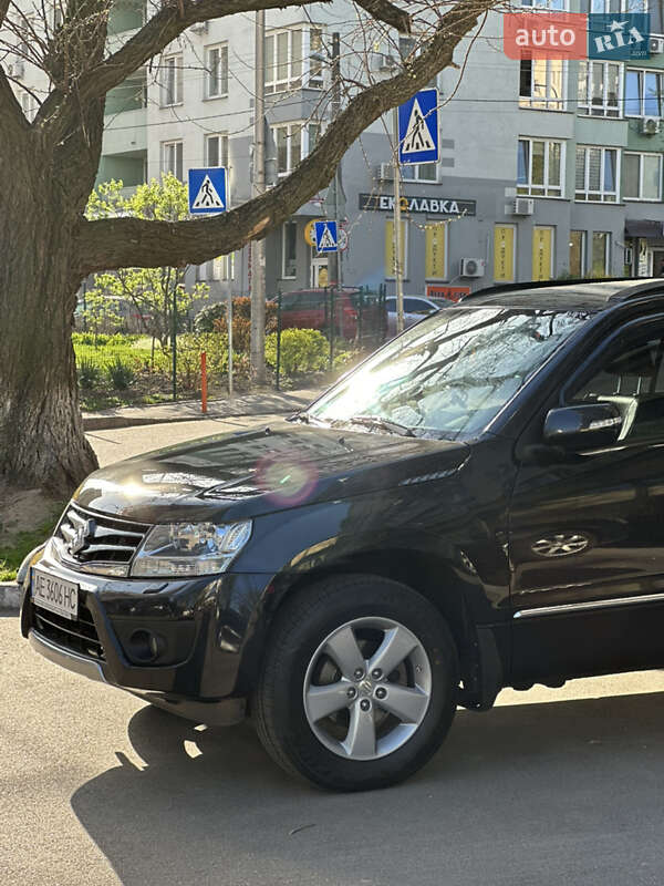 Позашляховик / Кросовер Suzuki Grand Vitara 2015 в 