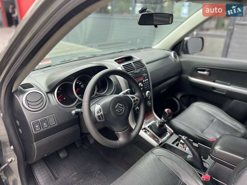 Позашляховик / Кросовер Suzuki Grand Vitara 2008 в Чернівцях