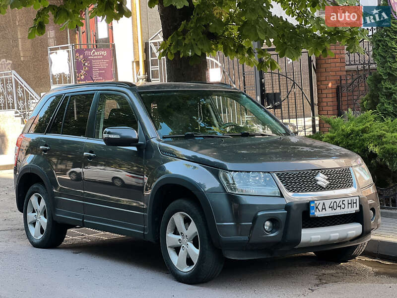Позашляховик / Кросовер Suzuki Grand Vitara 2010 в Хмельницькому