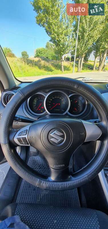 Внедорожник / Кроссовер Suzuki Grand Vitara 2006 в Киеве