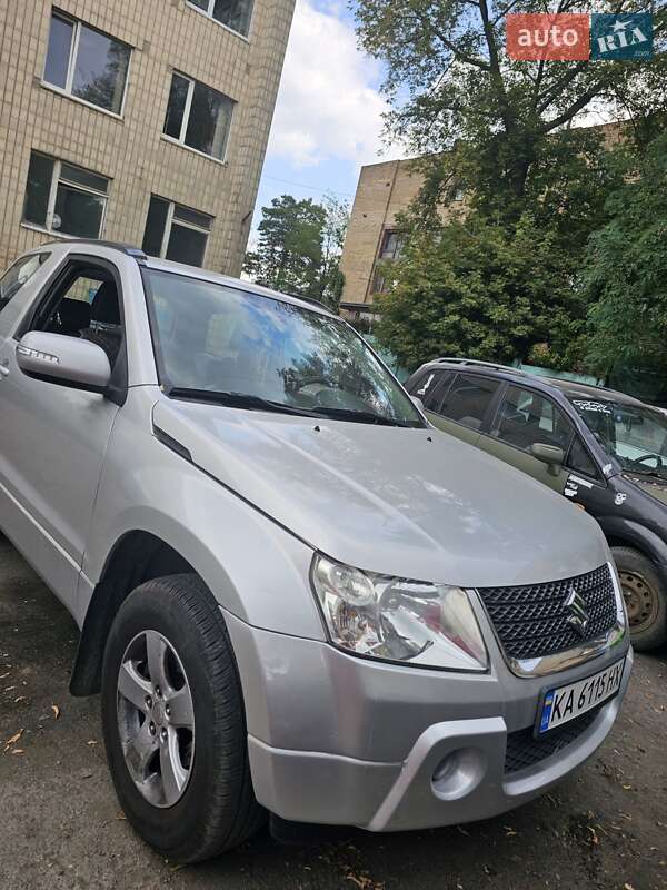 Внедорожник / Кроссовер Suzuki Grand Vitara 2008 в Киеве
