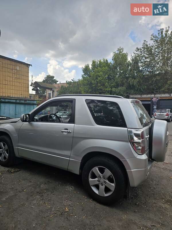 Внедорожник / Кроссовер Suzuki Grand Vitara 2008 в Киеве