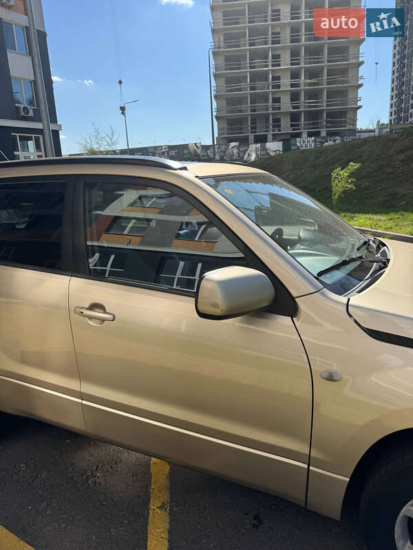 Позашляховик / Кросовер Suzuki Grand Vitara 2007 в Києві