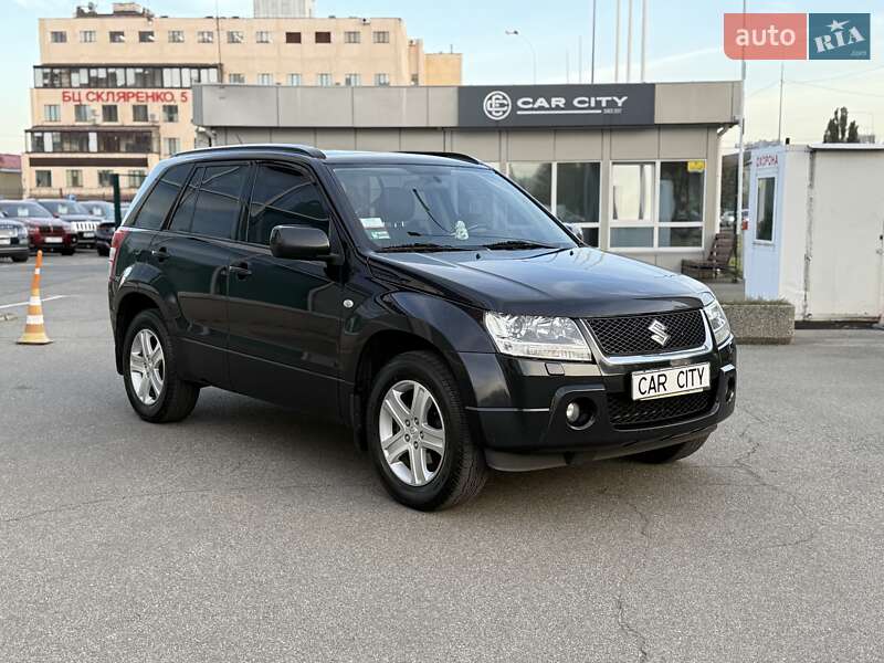 Внедорожник / Кроссовер Suzuki Grand Vitara 2006 в Киеве