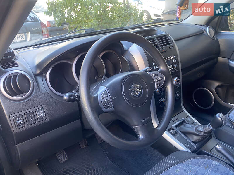 Позашляховик / Кросовер Suzuki Grand Vitara 2007 в Києві
