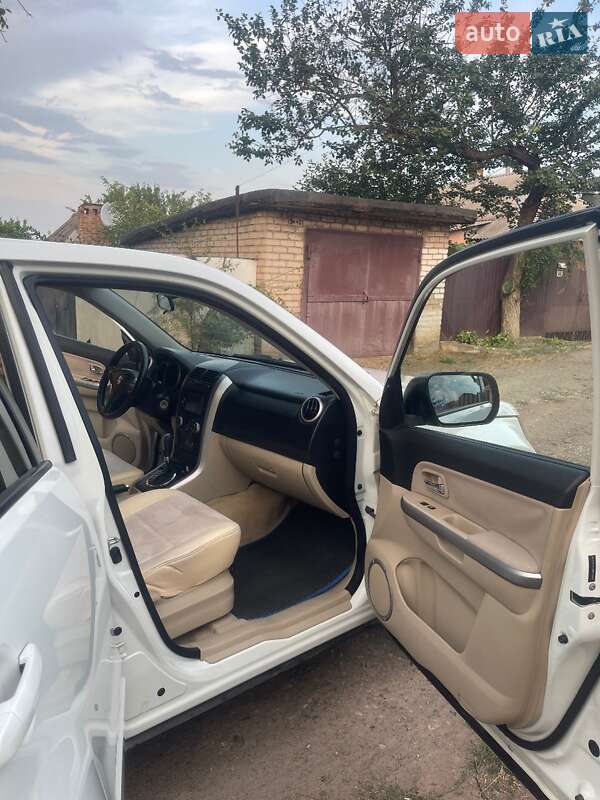 Позашляховик / Кросовер Suzuki Grand Vitara 2012 в Кривому Розі