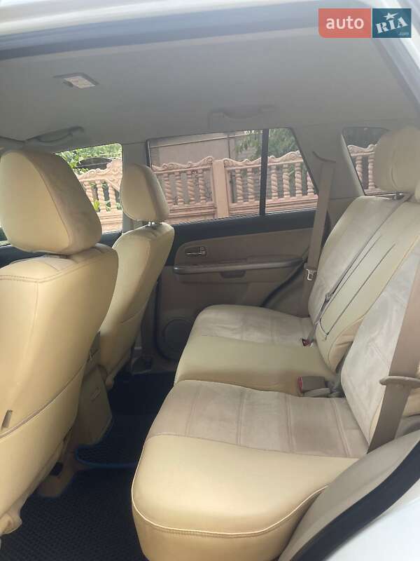 Позашляховик / Кросовер Suzuki Grand Vitara 2012 в Кривому Розі