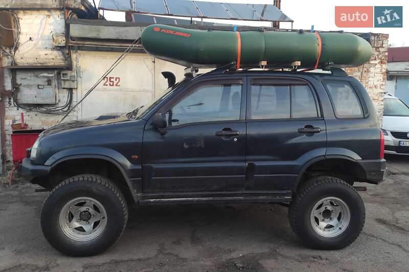 Позашляховик / Кросовер Suzuki Grand Vitara 2003 в Києві